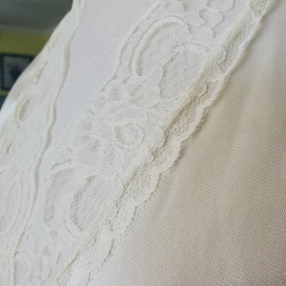 Vintage Cream Satin‎ Bridal Nylon Robe Lace Trim Long USA M/L - Picture 8 of 10